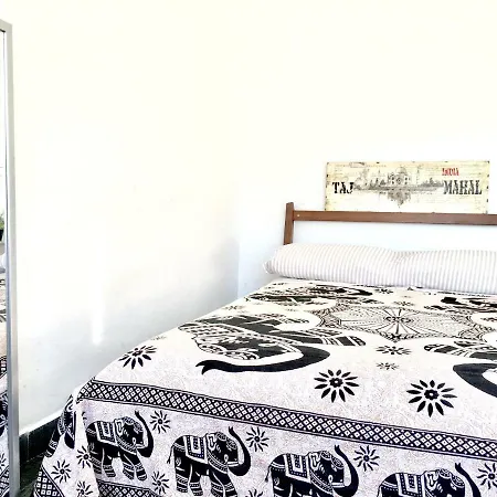 بيت ضيافة Roomturistvalencia Torres De Quart